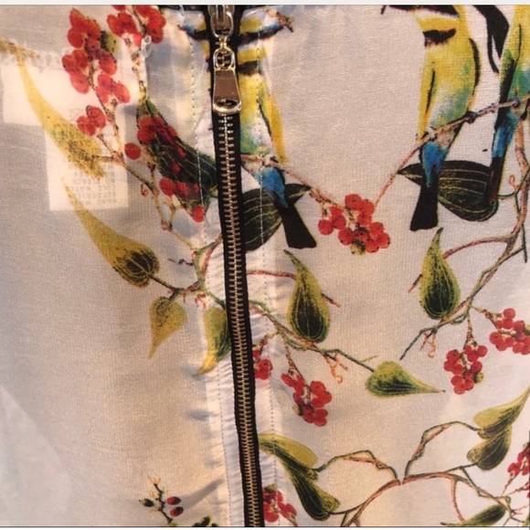Papillon shortsleeved pullover floral bird print shear  top blouse size small - Picture 4 of 7